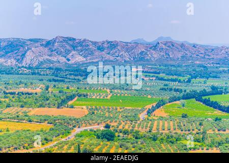 Campagna del massiccio delle alpilles in Francia Foto Stock