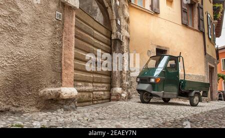 Piaggio Ape, veicolo commerciale leggero a tre ruote. Italia. Foto Stock