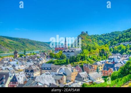 Burg Schonburg sopra la città di Oberwesel in Germania Foto Stock