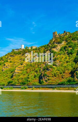 Burg Liebenstein si affaccia sul fiume Rhein in Germania Foto Stock