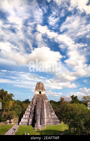 Tempio 1 il Tempio della Giagua a Tikal Maya cty in Guatemala America Centrale Foto Stock