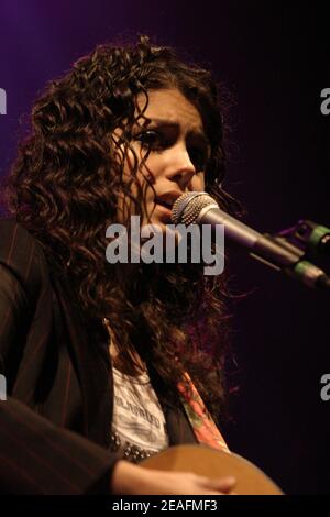 Katie Melua in concerto al Cambridge Corn Exchange di Cambridge, Regno Unito. 14 marzo 2004 Foto Stock