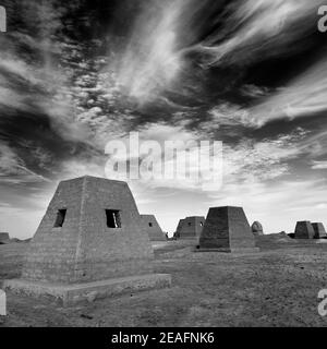 Tombe funerarie e piramidi di Garamantia, Fezzan, Germa, Libia Foto Stock
