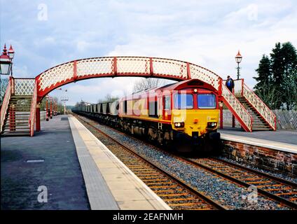 Classe 66143 sul treno a carbone presso Appleby a Westmorland, stabilirsi a Carlisle Railway, Inghilterra Foto Stock