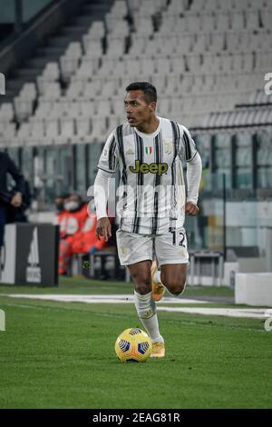 Torino, Italia. 09 febbraio 2021. Torino. Partita di Coppa Italia Tim 2020/2021 League. Juventus vs Inter. Allianz Stadium nella foto: Alex Sandro Credit: Independent Photo Agency/Alamy Live News Foto Stock