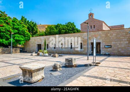 Chiesa della moltiplicazione dei pani e dei pesci a Tabgha, Israele Foto Stock