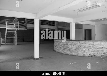 Ibitinga, SP, Brasile - Feb 09 2021: Interno di un edificio vuoto college Foto Stock