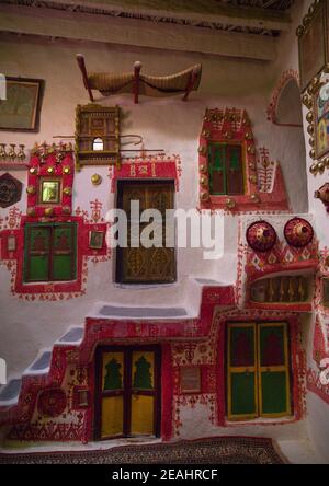 Tradizionale decorazione di casa berbera nella città vecchia, Tripolitania, Ghadames, Libia Foto Stock