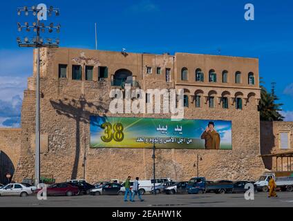 Muammar gheddafi propaganda cartellone in piazza verde, Tripolitania, Tripoli, Libia Foto Stock