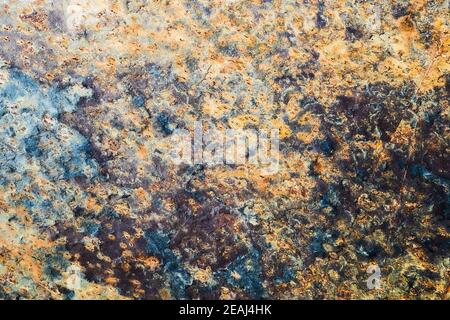 Traccia del residuo di vernice vecchia in grande profonda Crack Su trama della superficie Foto Stock