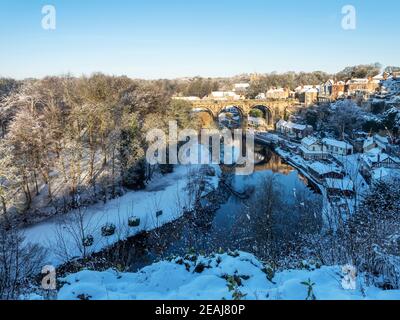 Knaresborough Viadotto dal Castello terreni in inverno Knaresborough Nord Yorkshire Inghilterra Foto Stock