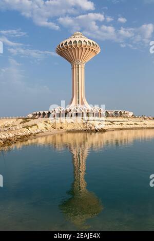 Al Khobar, 6 febbraio 2021. Khobar Water Tower all'ora d'oro in serata, Provincia Orientale, Arabia Saudita Foto Stock