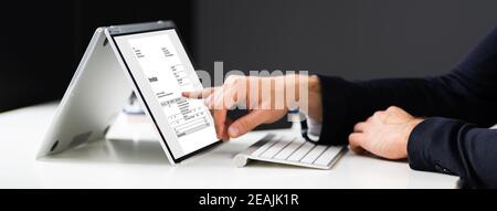 Estratto conto e Invoice online Foto Stock