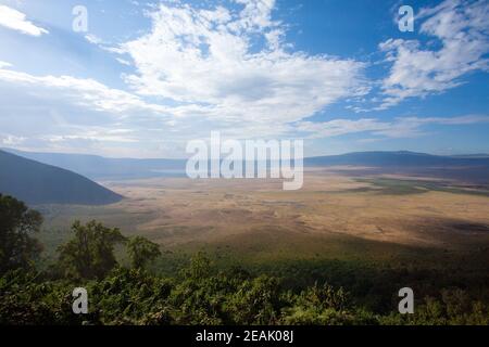 Area di conservazione di Ngorongoro vista aerea, Tanzania, Africa Foto Stock