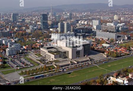 Costruzione della Biblioteca Nazionale e Universitaria a Zagabria, Croazia Foto Stock