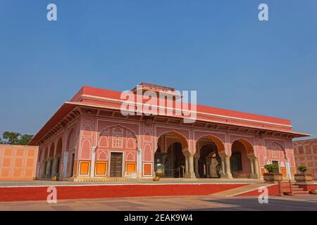 Diwan-e-Khas la Sala del Palazzo della Città del pubblico, Jaipur, Rajasthan, India. Foto Stock