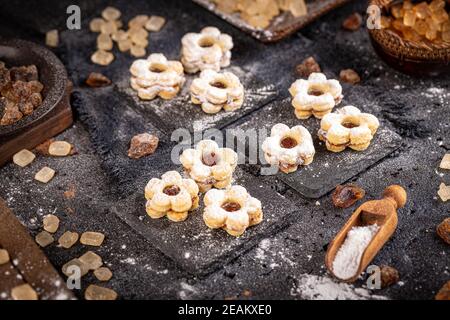 Biscotti linzer fatti in casa Foto Stock