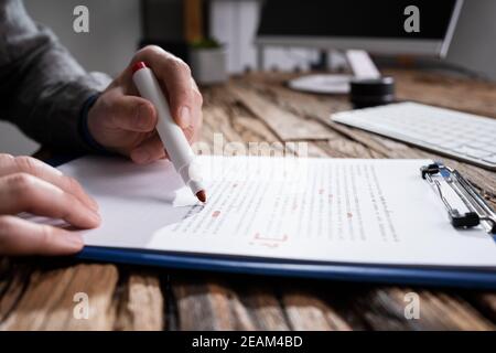 Script Proofread e frase grammatica controllo ortografico Foto Stock