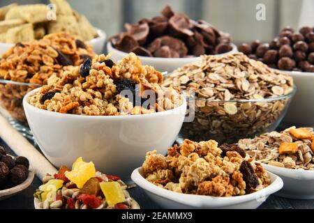 Composizione con diversi tipi di cereali per la prima colazione di prodotti Foto Stock