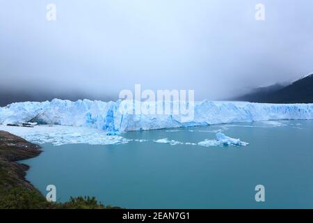 Panorama del ghiacciaio Perito Moreno, paesaggio della Patagonia, Argentina Foto Stock