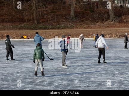 Palace Lake, Slotssøen, Danimarca, è aperto per la prima volta dal 2012. Davvero un successo per i bambini e gli adulti nel periodo di blocco Corona Foto Stock