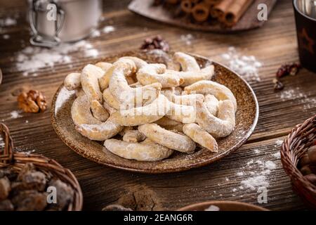 Biscotti di Natale a forma di mezzaluna Foto Stock