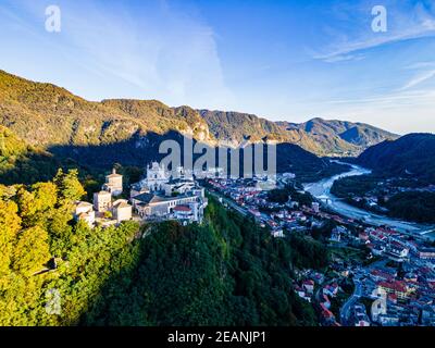 Antenna del Sacro Monte di Varallo, Patrimonio dell'Umanità dell'UNESCO, Piemonte, Italia, Europa Foto Stock