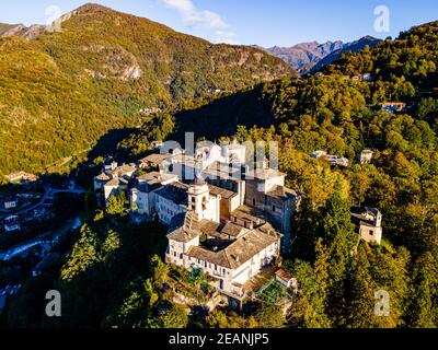 Antenna del Sacro Monte di Varallo, Patrimonio dell'Umanità dell'UNESCO, Piemonte, Italia, Europa Foto Stock