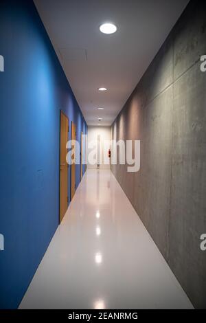 corridoio di un moderno edificio industriale Foto Stock