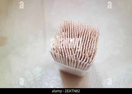 Vista dall'alto di aghi in legno o denti in legno picks Foto Stock