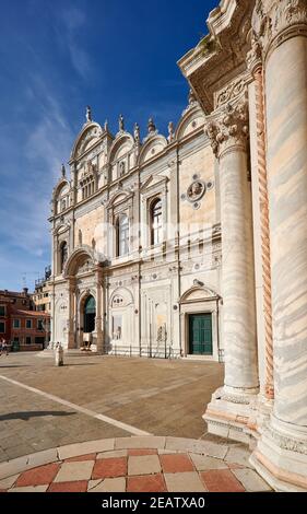 Facciata della Scuola Grande di San Marco, Venezia, Veneto, Italia Foto Stock