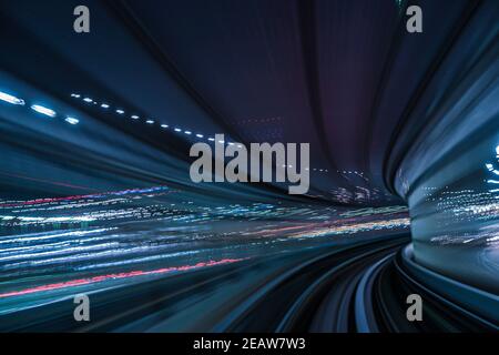 Rainbow Bridge visibile da yurikamome Foto Stock