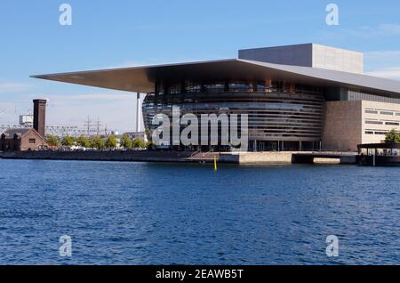 Copengahen, Danimarca - 27 giugno 2018: Vista sul teatro dell'opera di Copenaghen. Foto Stock