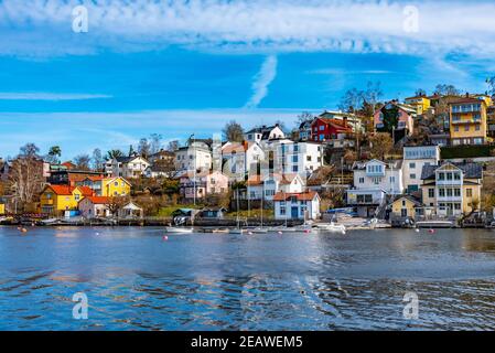 Piccolo villaggio sul Lago Malaren vicino Stoccolma in Svezia Foto Stock