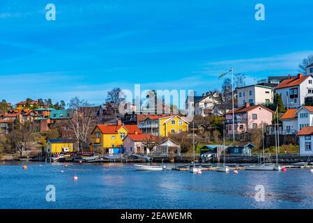 Piccolo villaggio sul Lago Malaren vicino Stoccolma in Svezia Foto Stock