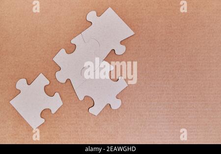 Il pezzo mancante del puzzle cade in posizione. Foto Stock