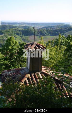 Serralunga di Crea, Piemonte/Italia-04/22/2009-Serralunga di Crea Sacri Monti è incluso nella lista dei Siti Patrimonio Mondiale dell'UNESCO. Foto Stock