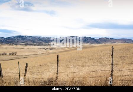 Guardando verso London Hills, dal Milligan Canyon, nella Jefferson County, Montana Foto Stock