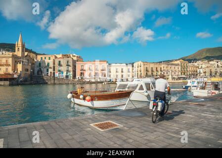 Porto di Marina corta, Lipari, Isola di Lipari, Isole Eolie, Sicilia, Italia Foto Stock
