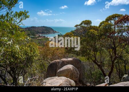 Il parco nazionale di Magnetic Island è circondato dal Fort Walks Foto Stock