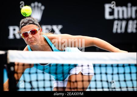 Kirsten Flipkens (WTA 32) Foto in azione durante una partita di tennis tra due belgi-sloveni Flipkens-Klepac e Kalashniko georgiano-spagnolo Foto Stock