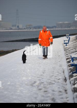 Queenborough, Kent, Regno Unito. 11 Febbraio 2021. Regno Unito Meteo: Neve a Queenborough, Kent. Credit: James Bell/Alamy Live News Foto Stock