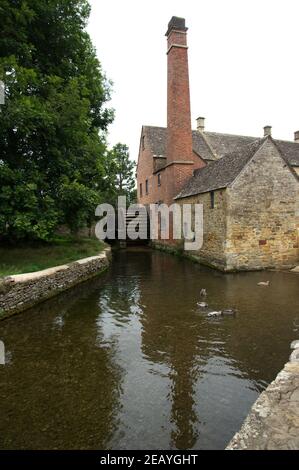 Mulino ad acqua - Lower Slaughter, Cotswolds, Regno Unito Foto Stock