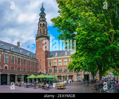 LEIDEN, PAESI BASSI, 8 AGOSTO 2018: Vista al tramonto del municipio di Leiden, Paesi Bassi Foto Stock