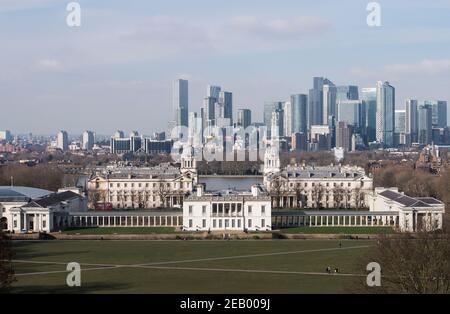 Il National Maritime Museum di Greenwich, Londra, mentre il freddo scatto continua a afferrare gran parte della nazione. Data immagine: Giovedì 11 febbraio 2021. Foto Stock