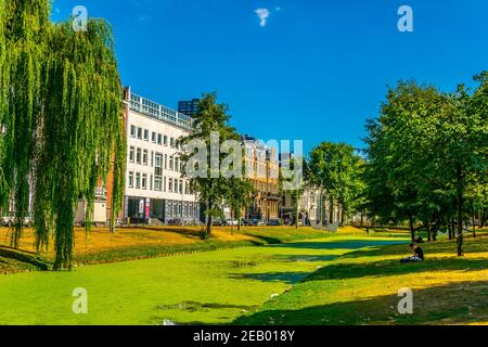 ROTTERDAM, PAESI BASSI, 5 AGOSTO 2018: Canale Westersingel a Rotterdam, Paesi Bassi Foto Stock