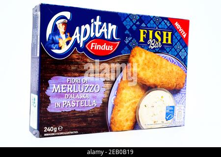 Captain FINDU Pesce Bar Alaskan Cod in Breadcrumbs croccanti. FindUs è un marchio di prodotti alimentari surgelati di Nomad Foods Group Foto Stock