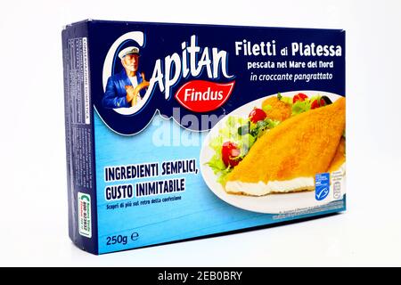 Captain FINDU filetti di Plaice in Breadcrumbs croccanti. FindUs è un marchio di prodotti alimentari surgelati di Nomad Foods Group Foto Stock