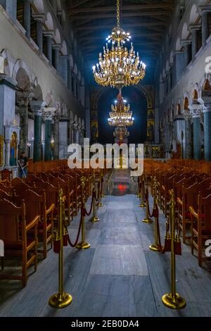 SALONICCO, GRECIA, 6 MAGGIO 2018: Interno della chiesa di Agios Dimitrios a Salonicco, Grecia Foto Stock