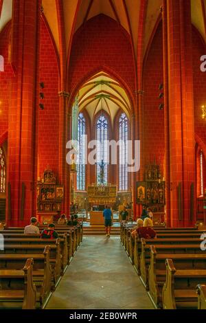 FRANCOFORTE, GERMANIA, 18 AGOSTO 2018: Interno della cattedrale imperiale di San Bartolomeo a Francoforte, Germania Foto Stock